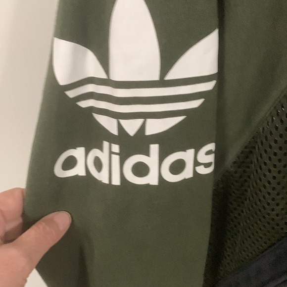 Adidas hooded jacket w/ 3 different materials zipper pockets hook and loop neck - Picture 4 of 11